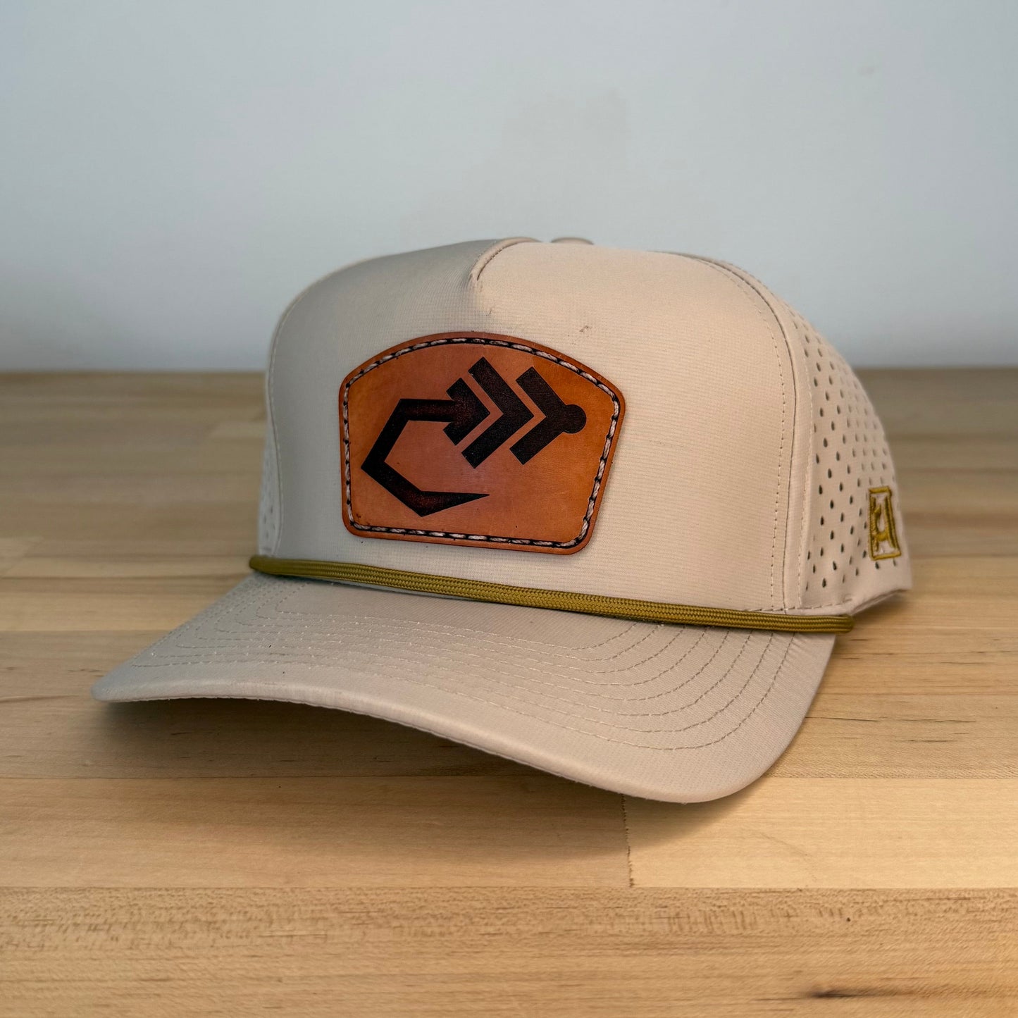 HD FLY Forward hat